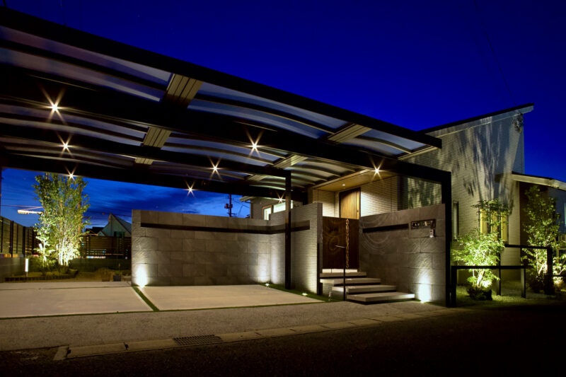 ライティングで冴えわたる大人モダン