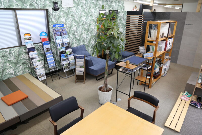 ゆったり落ち着いてお話しできるようになっています。