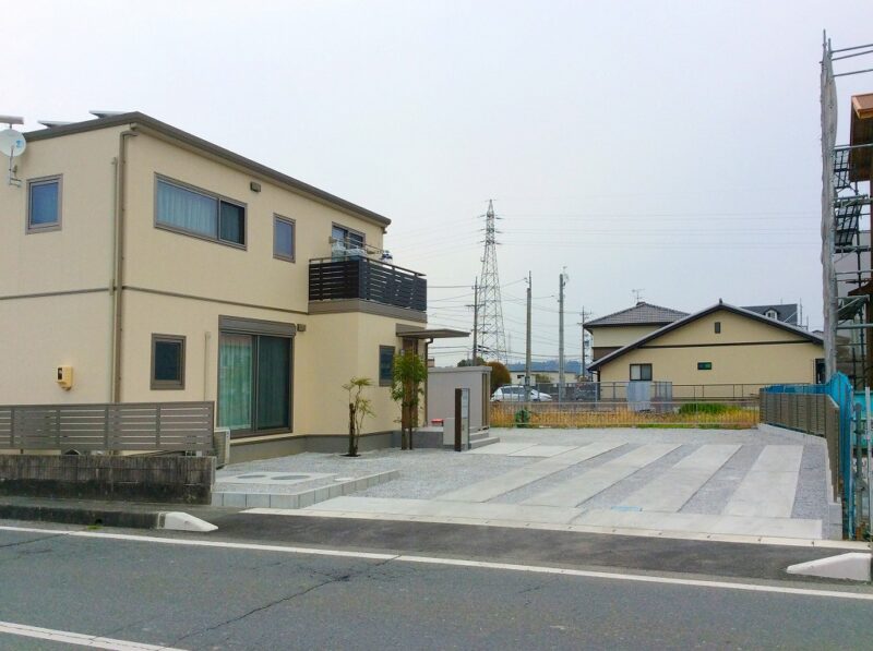 宅配ボックス「フレムス」新築外構　-浜松市　A様邸-