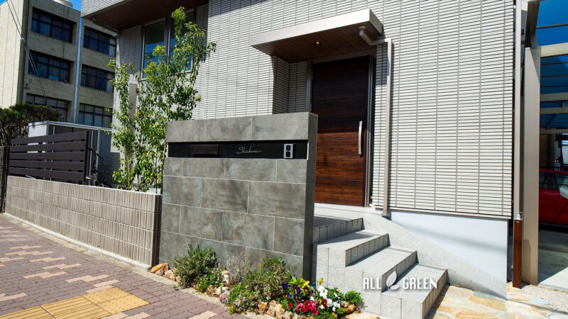 エクステリア施工事例 NO.2244270「天然石のような風合いをもつモダン