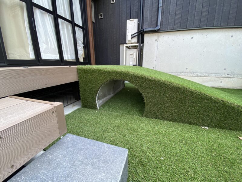 遊び心のあるトンネル。その先には・・・。