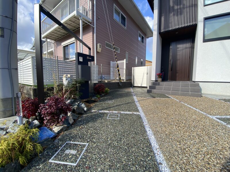 レイバック（機能門柱）とインゴット（ガラス角柱）カッコイイ！！