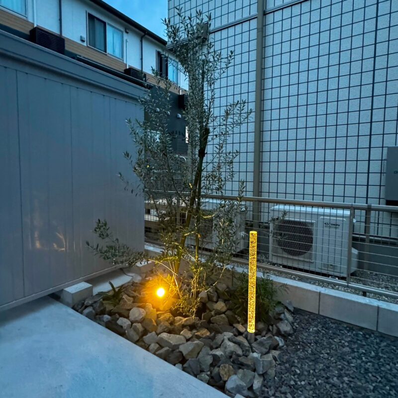 一条の光でワンポイント。
気泡に光の乱反射。