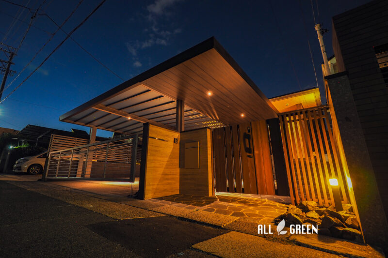 門周りが明るくなることで防犯面でも安心◎