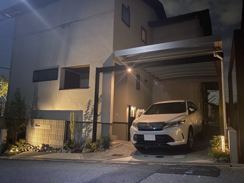 お玄関廻りは優しいライトアップで暖かくお出迎え。